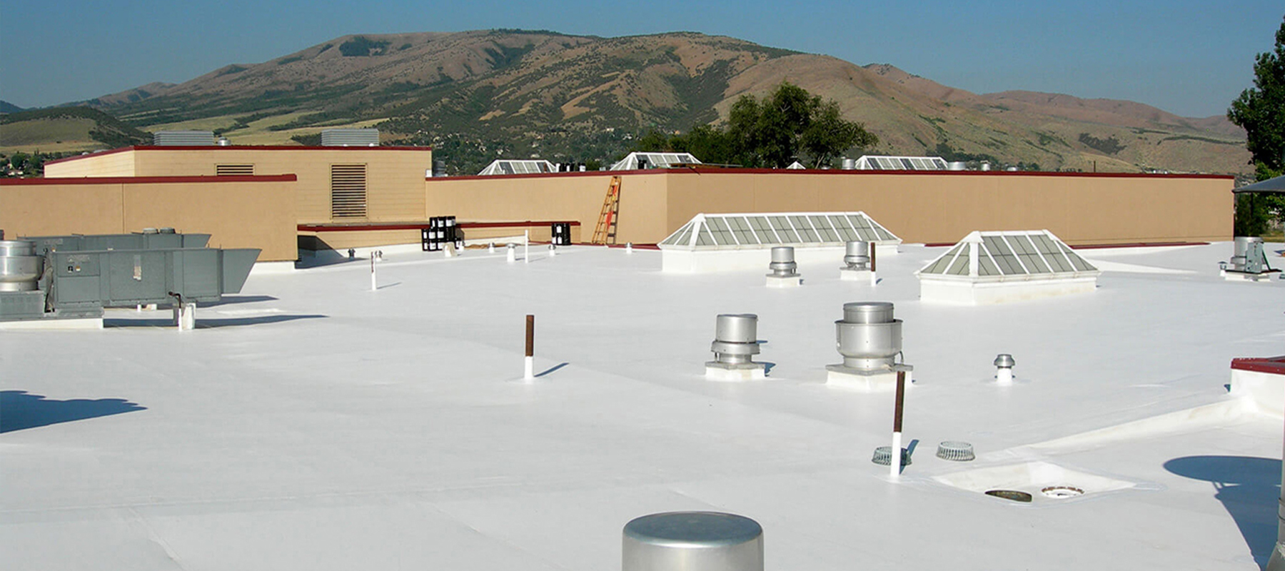 White Flat Hypalon CSPE Roofing